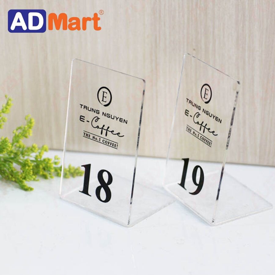 In UV Lên Mica: Công Nghệ Tiên Tiến Trong Quảng Cáo Và Trang Trí